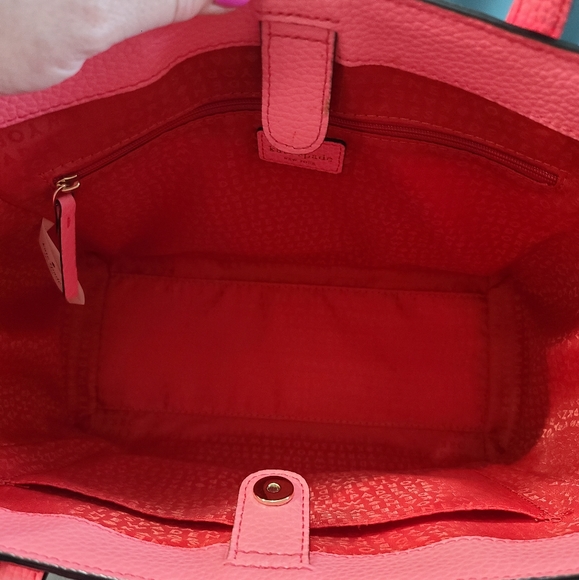 Kate Spade Tote and Wallet Set - Like New - Picture 11 of 16